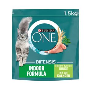 Purina ONE Indoor ondersteunt binnenkatten bij haarballen, spijsvertering, kattenbakgeur en een gezond gewicht.