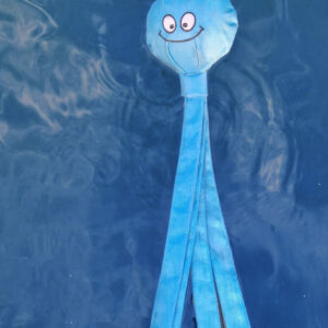 Hondenspeelgoed OctoFloat drijvend met piep blauw 30cm zorgt voor waterpret én piepspeelplezier bij elke speelsessie