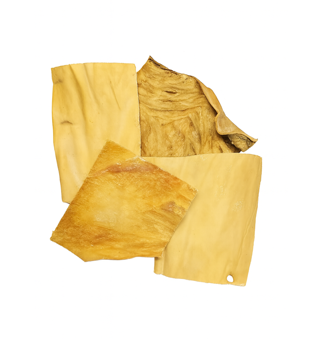 ChatGPT Image 14 dec 2025 20 50 49 Paardenhuid platen zijn extra stevige, hypoallergene hondensnacks van 100% paard voor langdurig en gezond kauwplezier.