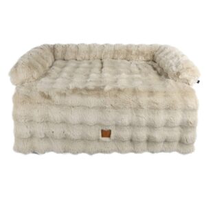 EST1941 Sofakussen Bright Oak is een stijlvol en zacht kussen voor op de bank, ideaal voor comfortabel loungen van hond of kat.