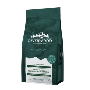 Riverwood Adult Forel & Makreel met Haring is hypoallergene, graanvrije visvoeding voor gevoelige honden.