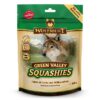 Wolfsblut Squashies Green Valley 300 g zijn zachte, graanvrije hondensnacks met lam en zalm, ideaal als smakelijke beloning.